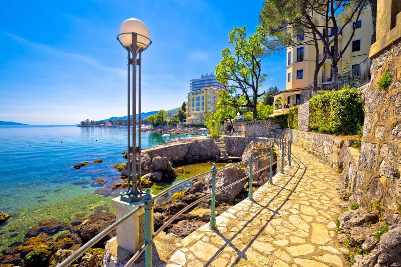 غييكا Apartment Belvedere With Seaview المظهر الخارجي الصورة